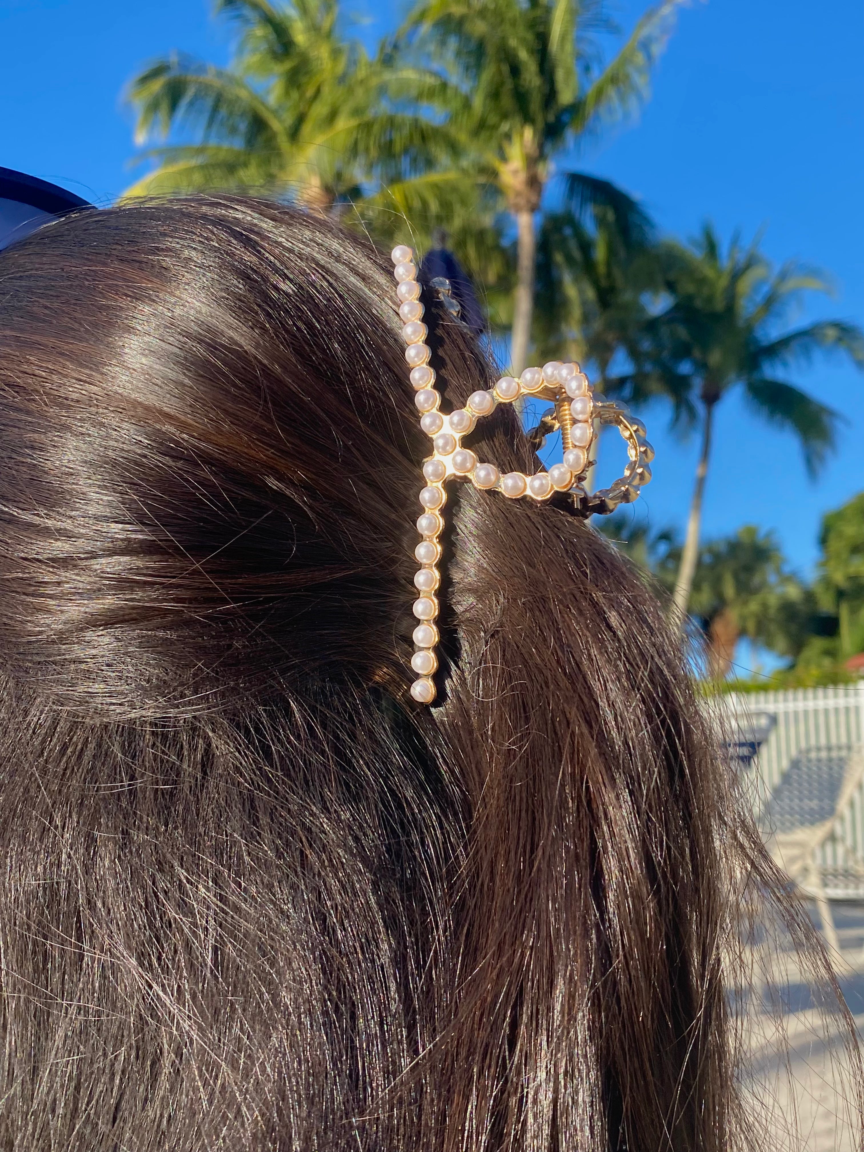 Gold Pearl Claw Clip