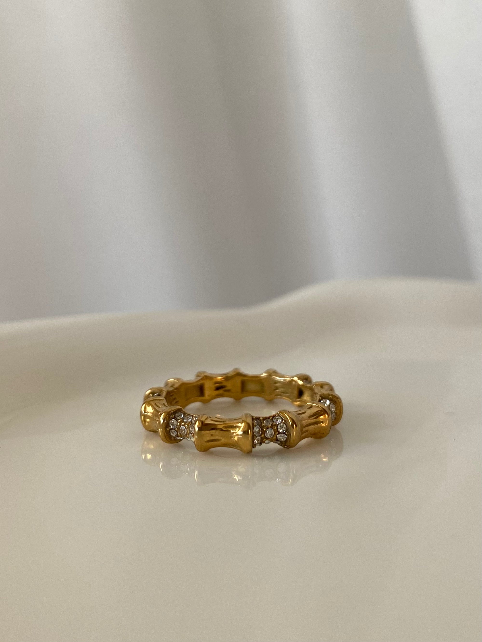 Dia Ring