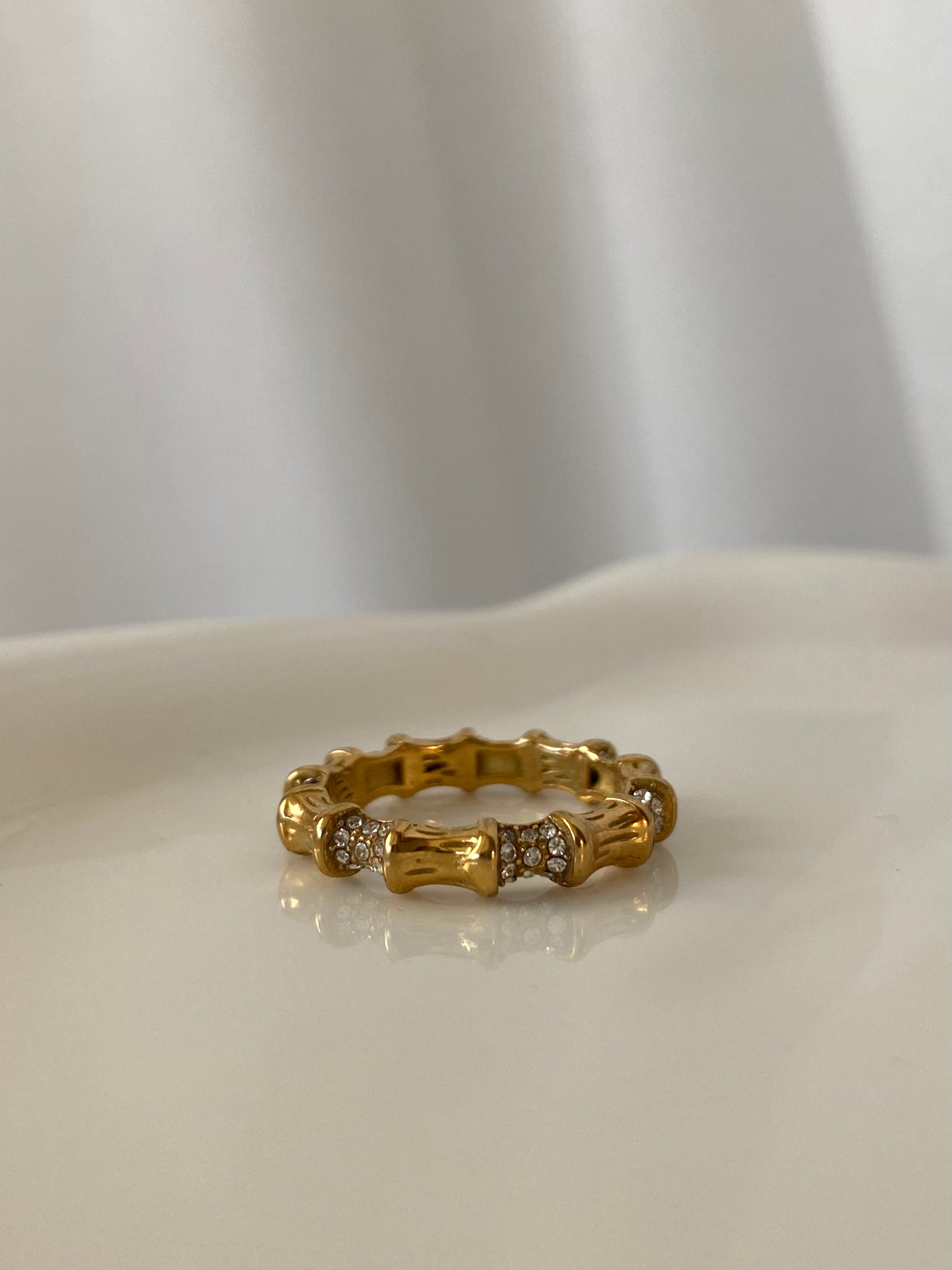 Dia Ring