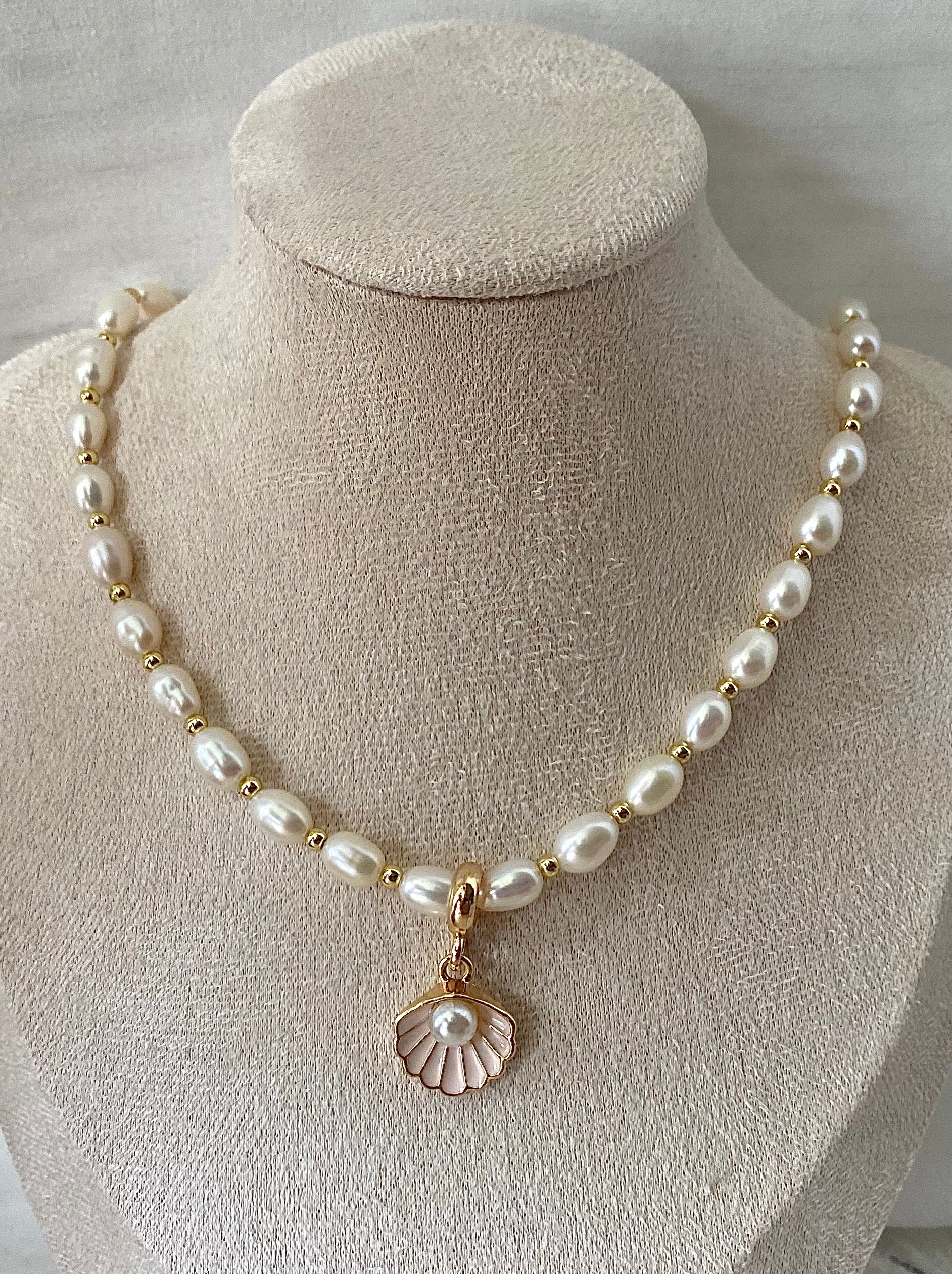 Avery Pearl Necklace