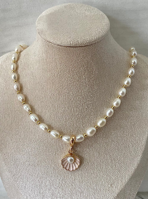 Avery Pearl Necklace