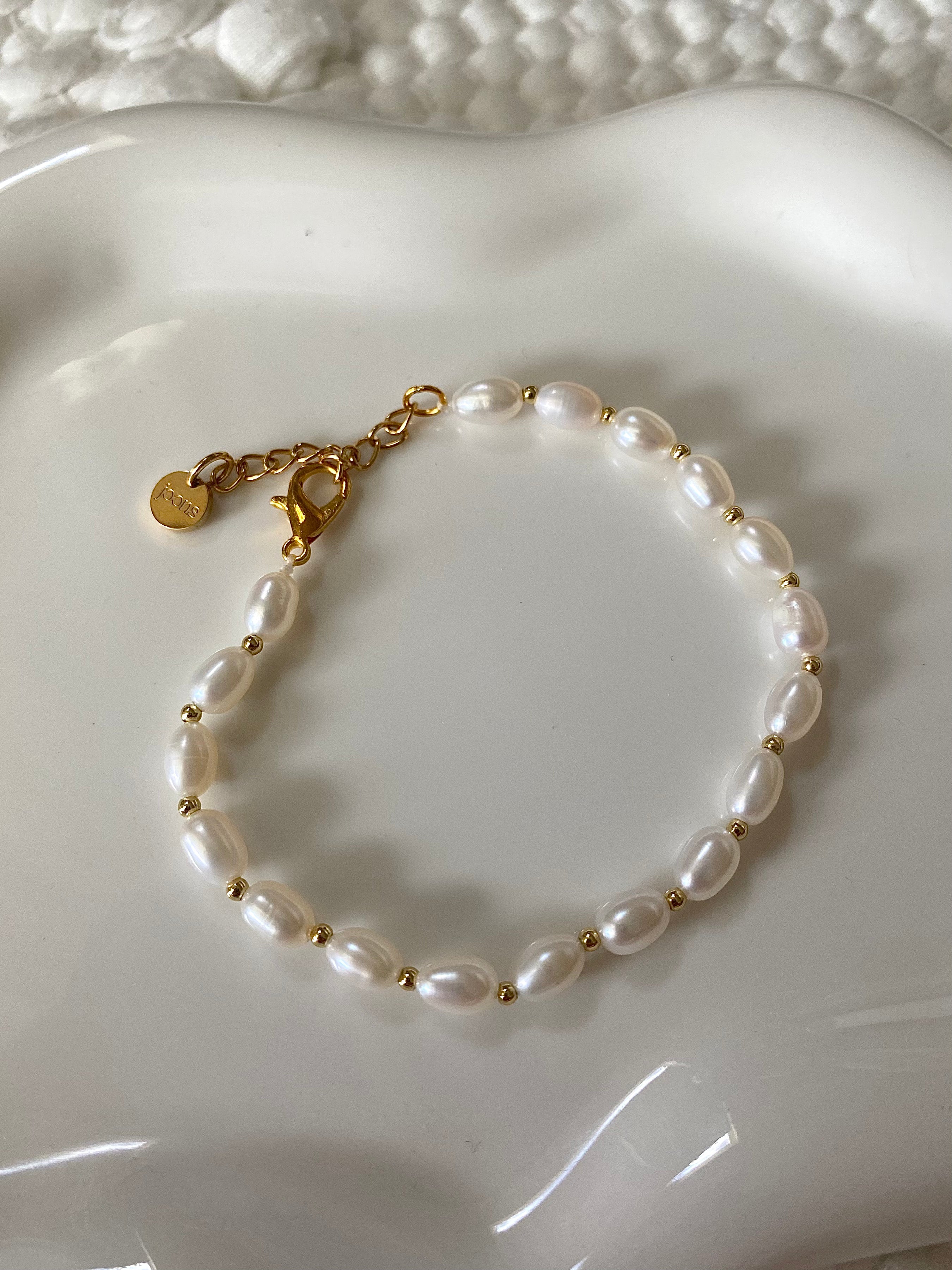 Pearly Bracelet